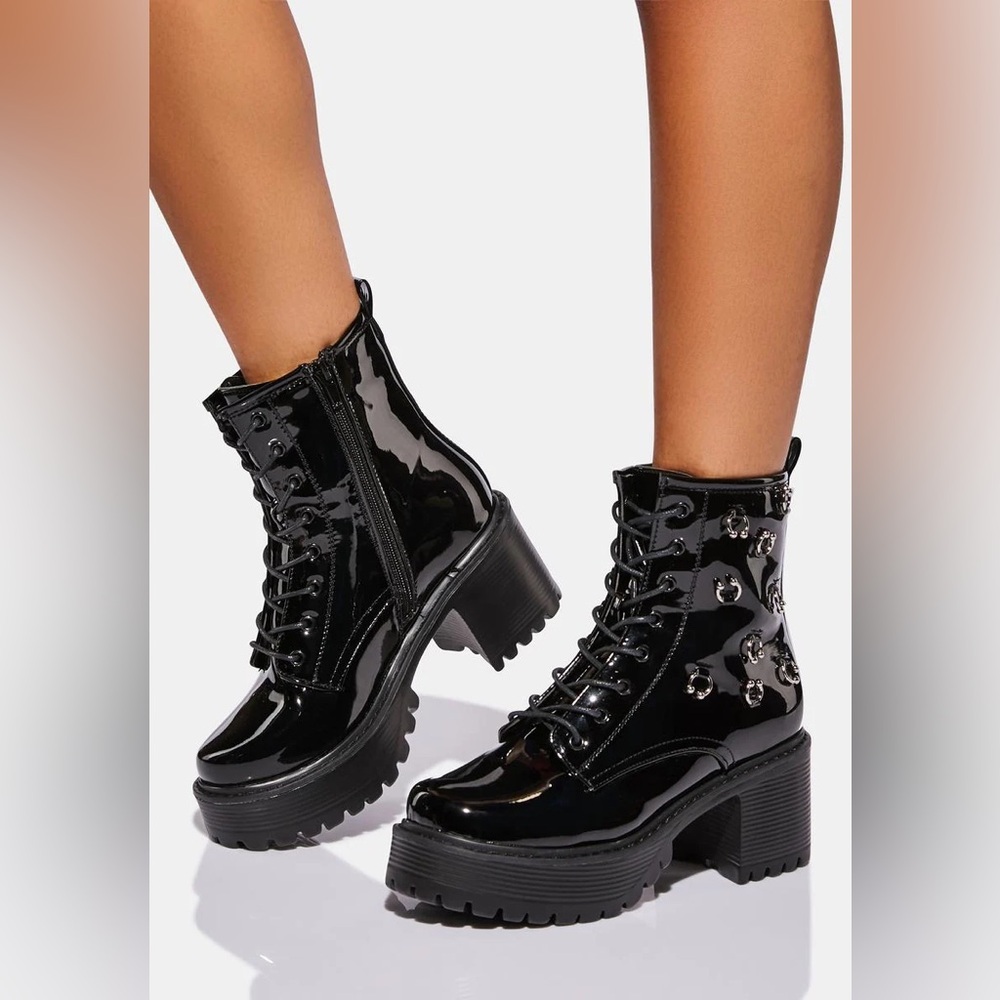 Koi Footwear Tragus Rock Combat Boots size 6 new without box